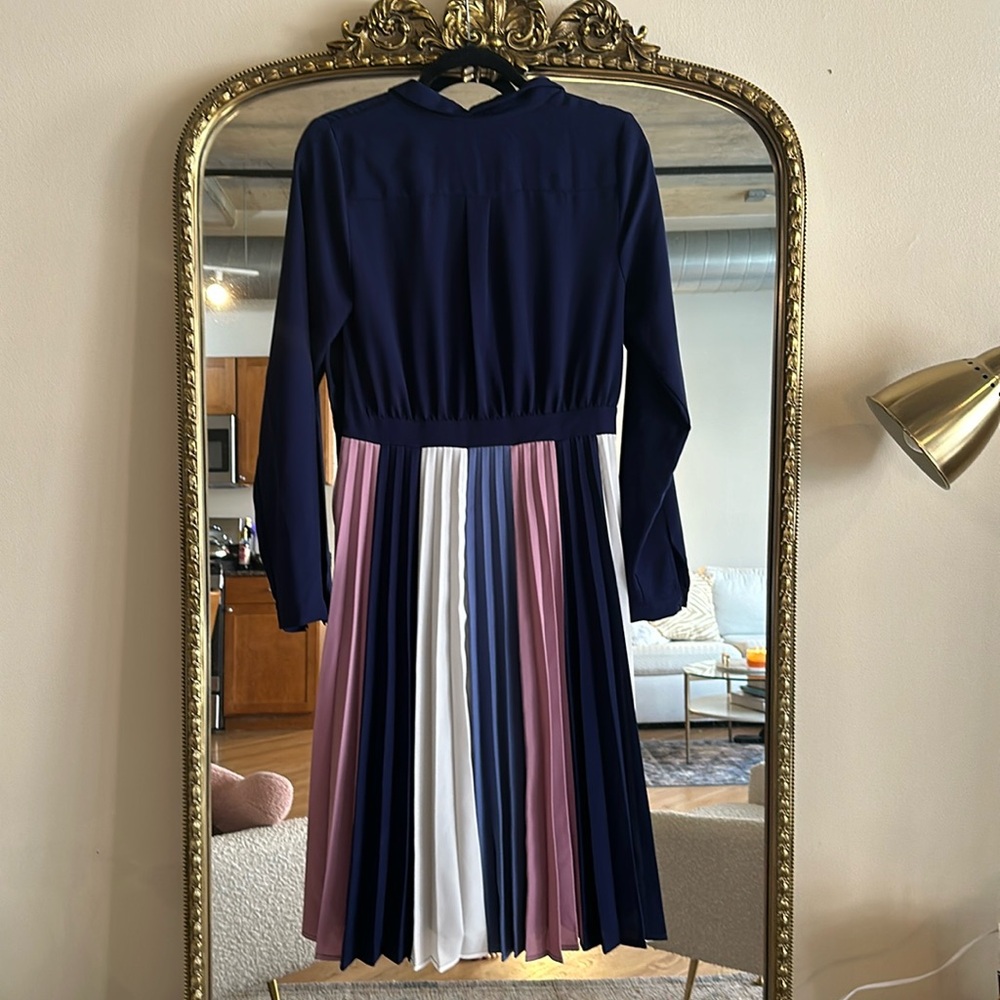 Multi-Color Flowy Dress - Picture 2 of 3